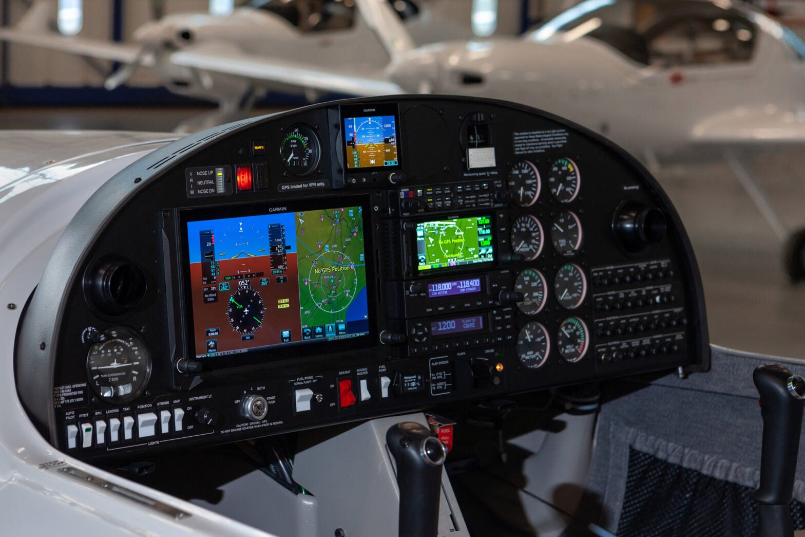 Diamond DA20-C1 Relaunched With New Avionics System