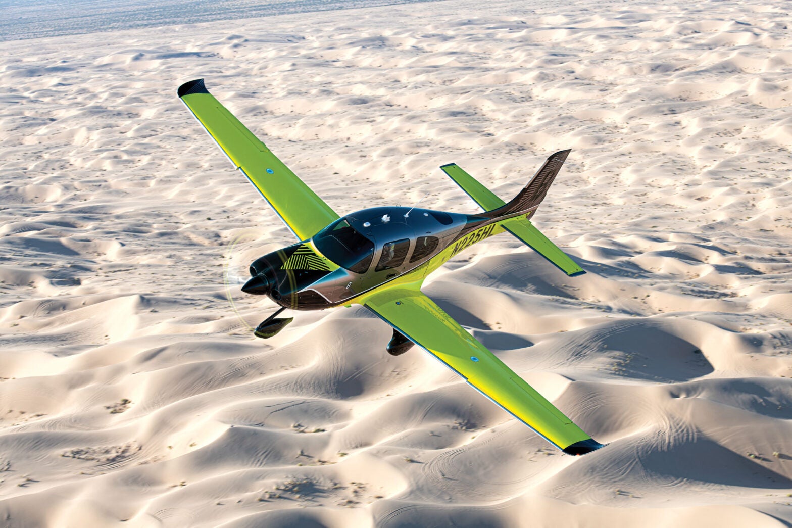 We Fly: Cirrus SR22T 8000