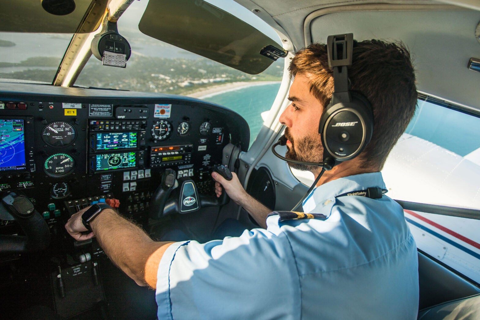 United Selects FlightSafety Academy for Aviate Program