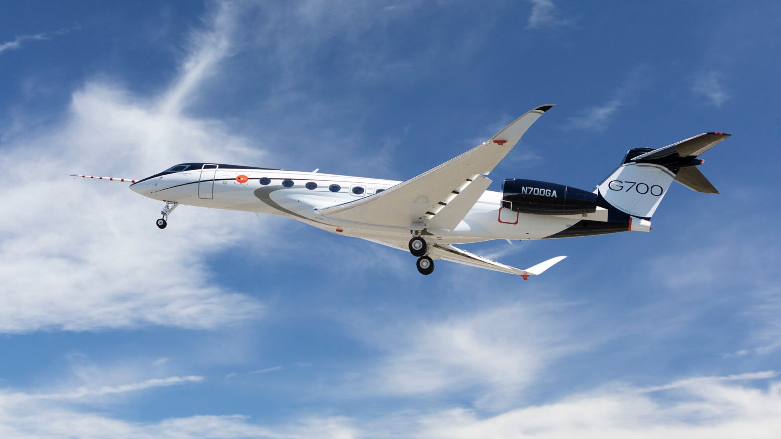 Gulfstream’s G700 Completes First Flight Four Months After Vegas Unveiling