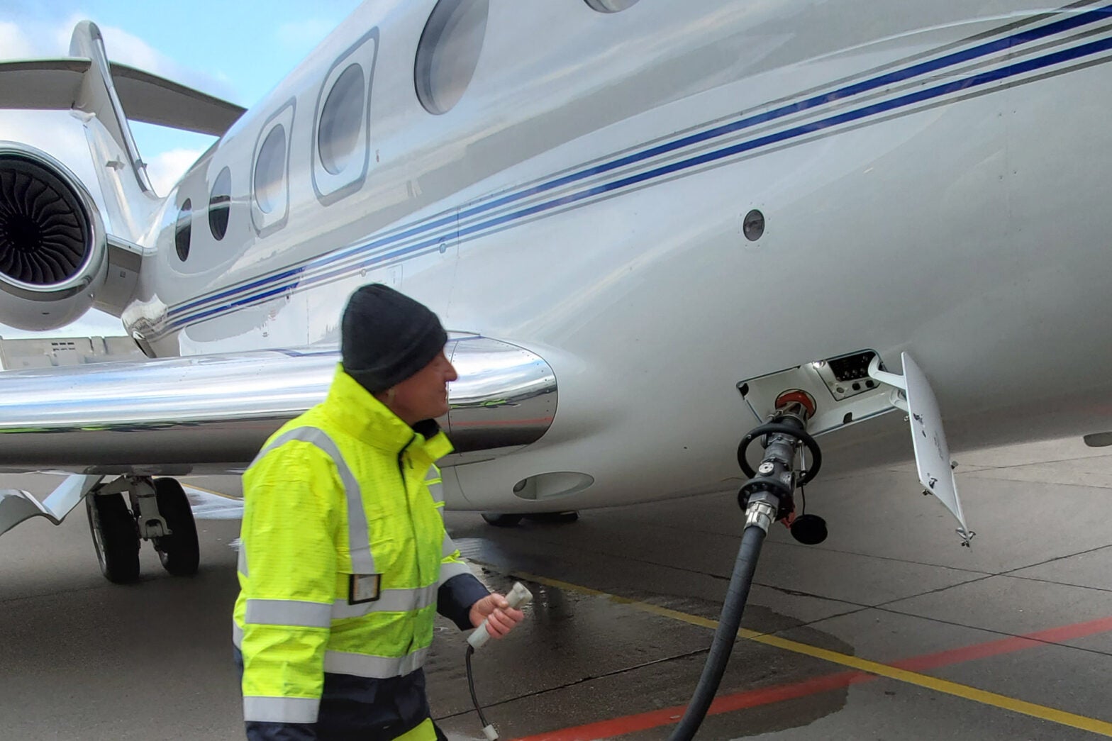 Business Aviation Leaders And Sustainable Aviation Fuel Meet in Davos