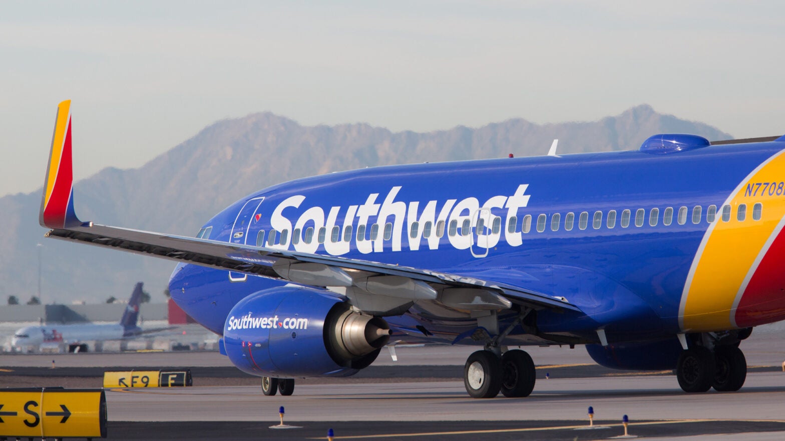 Southwest Airlines Hopes to Avoid Breaking a Tradition