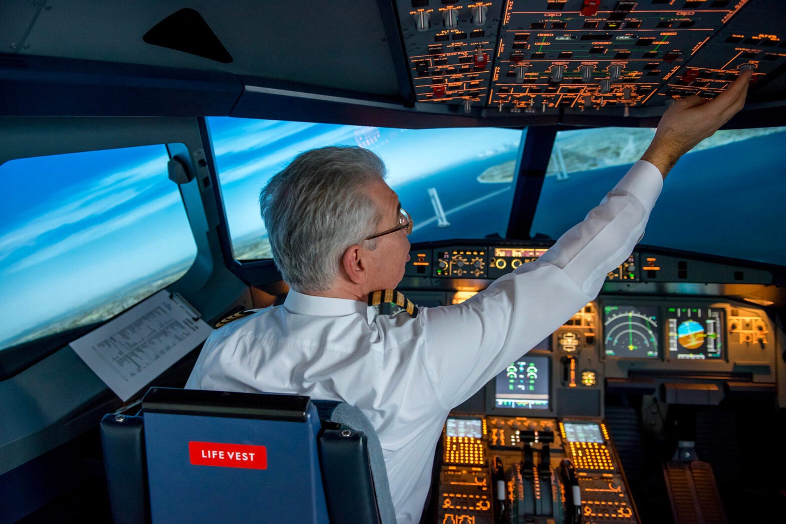FAA Publishes Final Rule on New Pilot Records Database Regulations