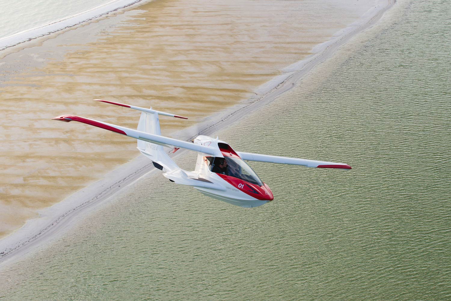 Two Hurt in Weekend ICON A5 Accident