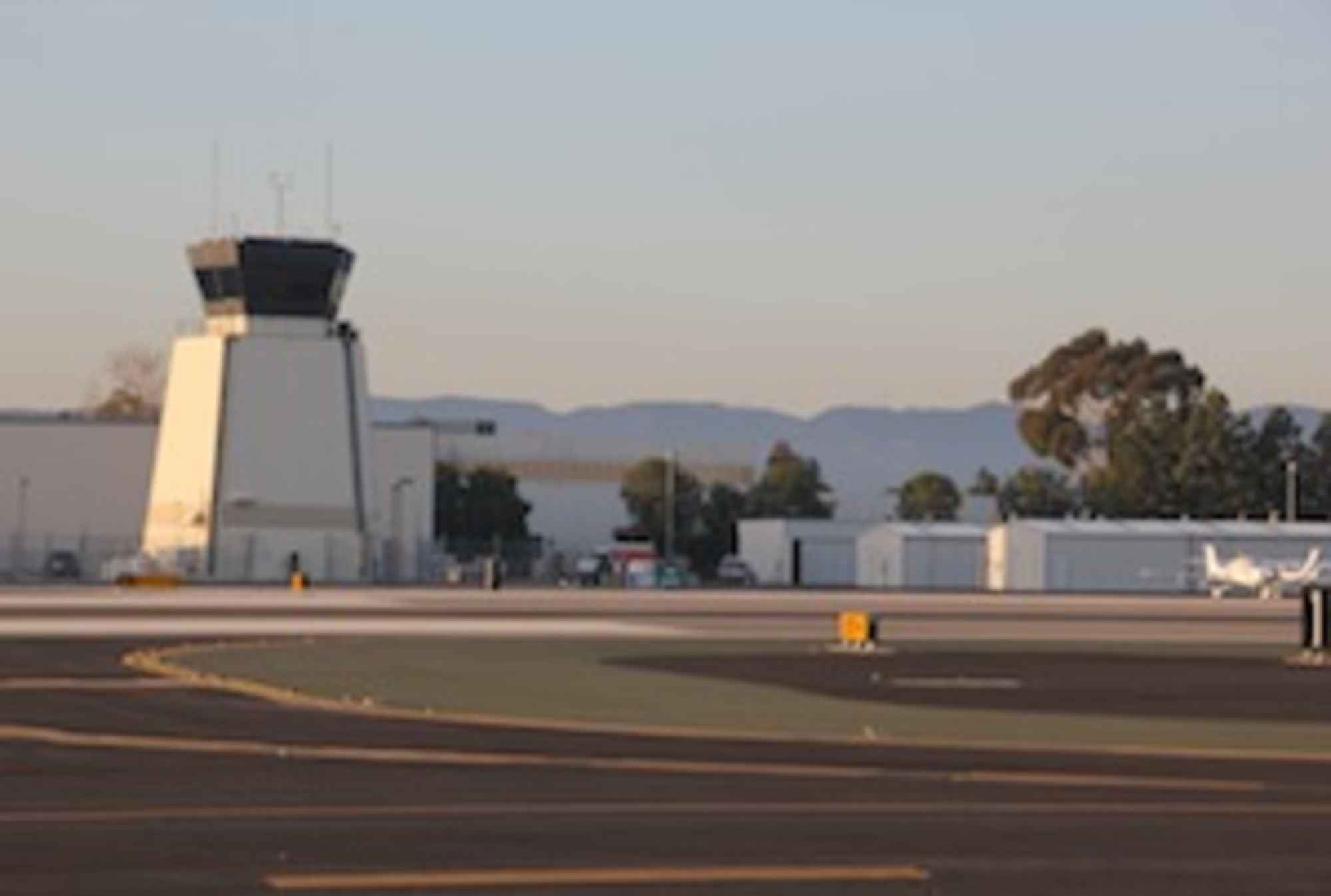 Fight Over Santa Monica Airport Heats Up