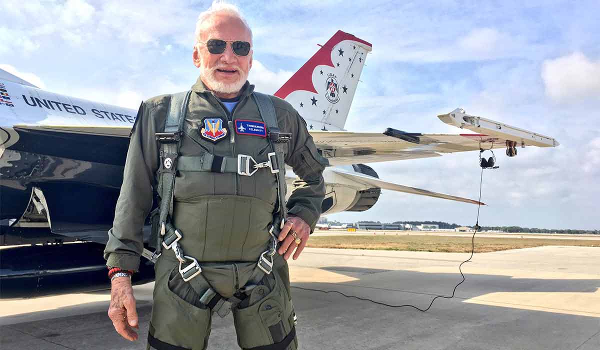 Buzz Aldrin Becomes the Oldest Man to Fly with the Thunderbirds