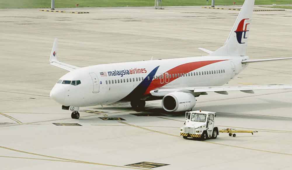 Malaysia Airlines Becomes First to Use Space-Based Aircraft Tracking