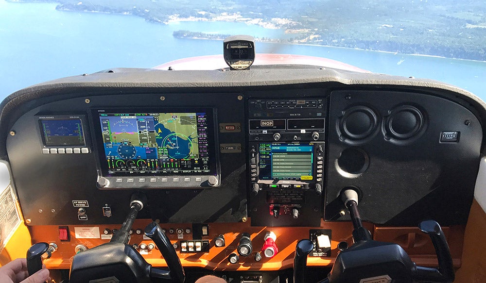 Dynon Receives First FAA STC for SkyView HDX Upgrade in Cessna 172s