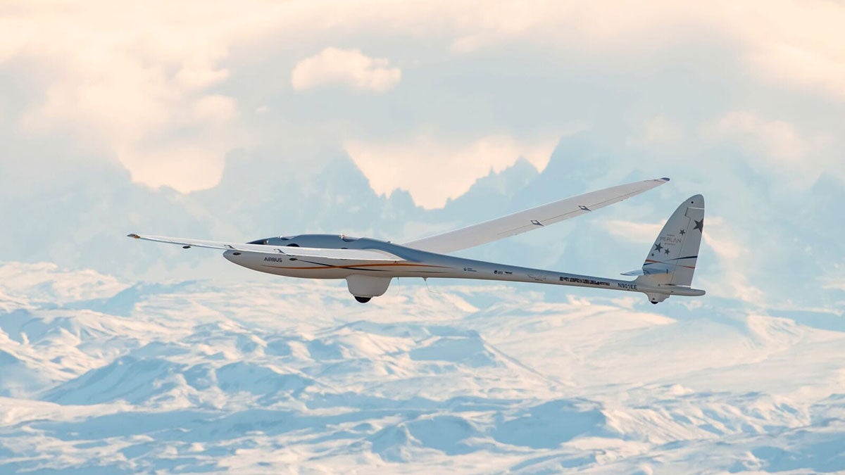 Perlan 2 Glider Breaks Altitude Record