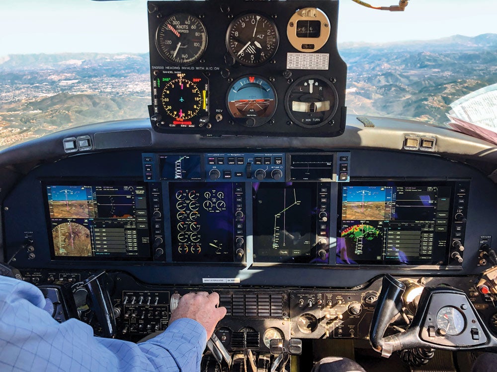 Sandel Avionics Avilon Cockpit