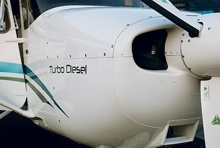 Cessna Launches Diesel-Powered Skyhawk