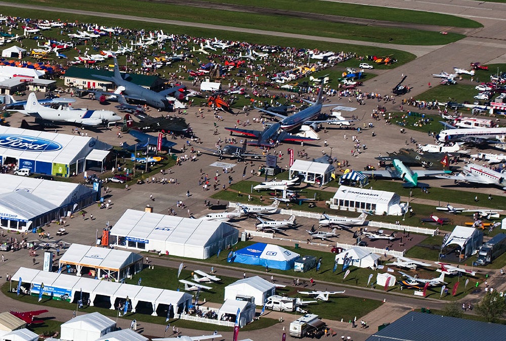 AirVenture Opens With a Squish, Closes With a Big Splash