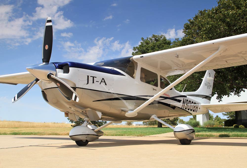 Cessna 182 JT-A in Photos