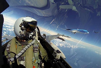 Selfies Capture F-16s Escorting a Boeing 787-8