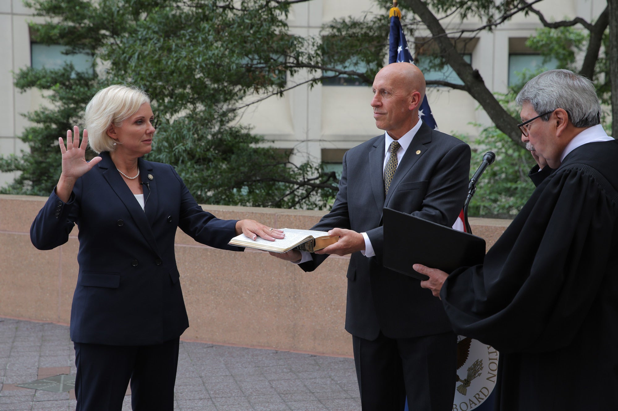 Jennifer Homendy Sworn in as NTSB Chairwoman