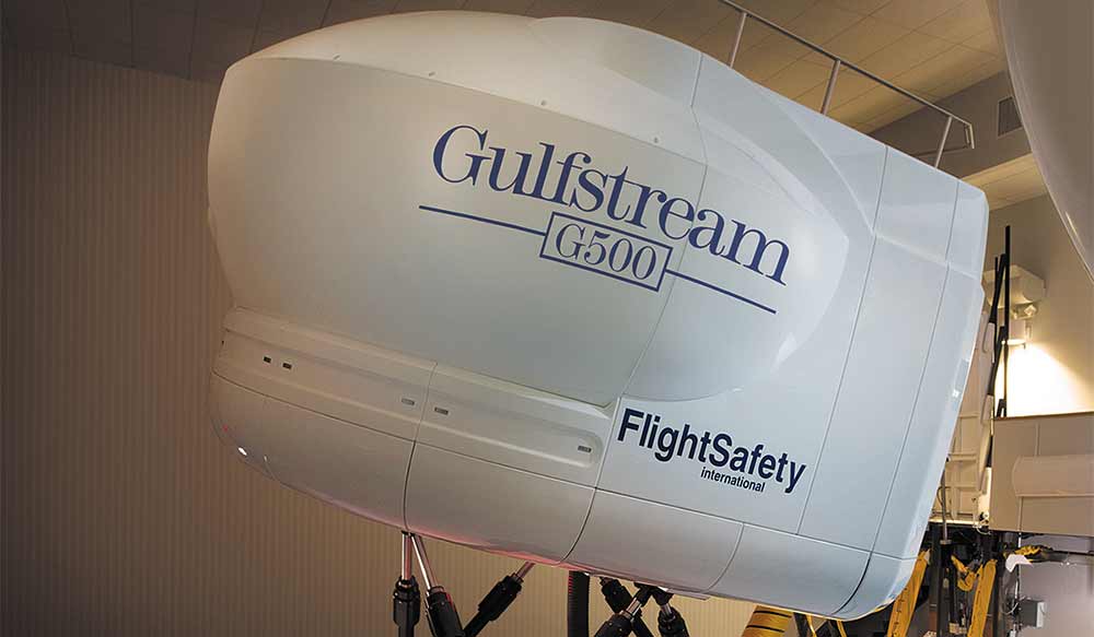 FlightSafety Qualifies First Gulfstream G500 Simulator
