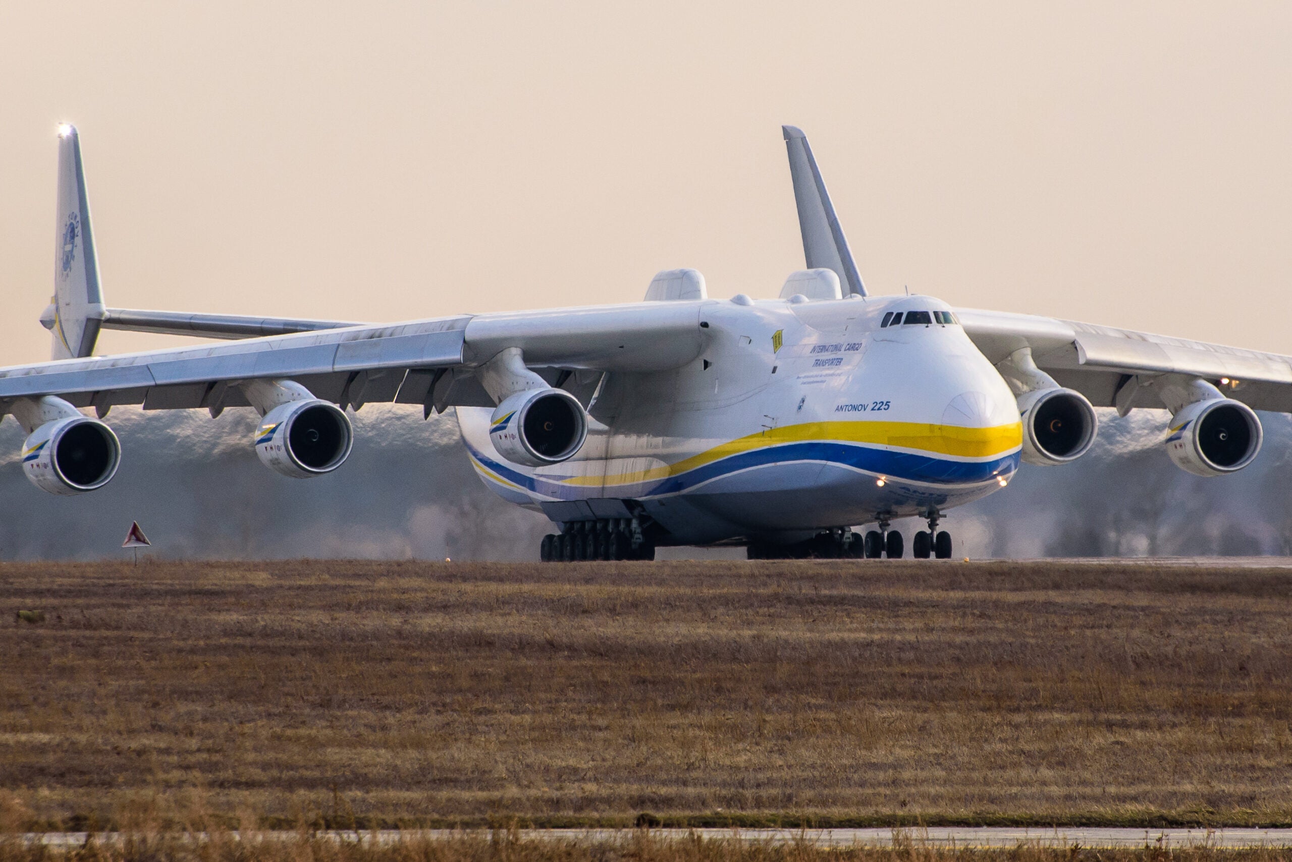 Mourning the World’s Largest Cargo Airplane: An-225 <i>Mriya</i>