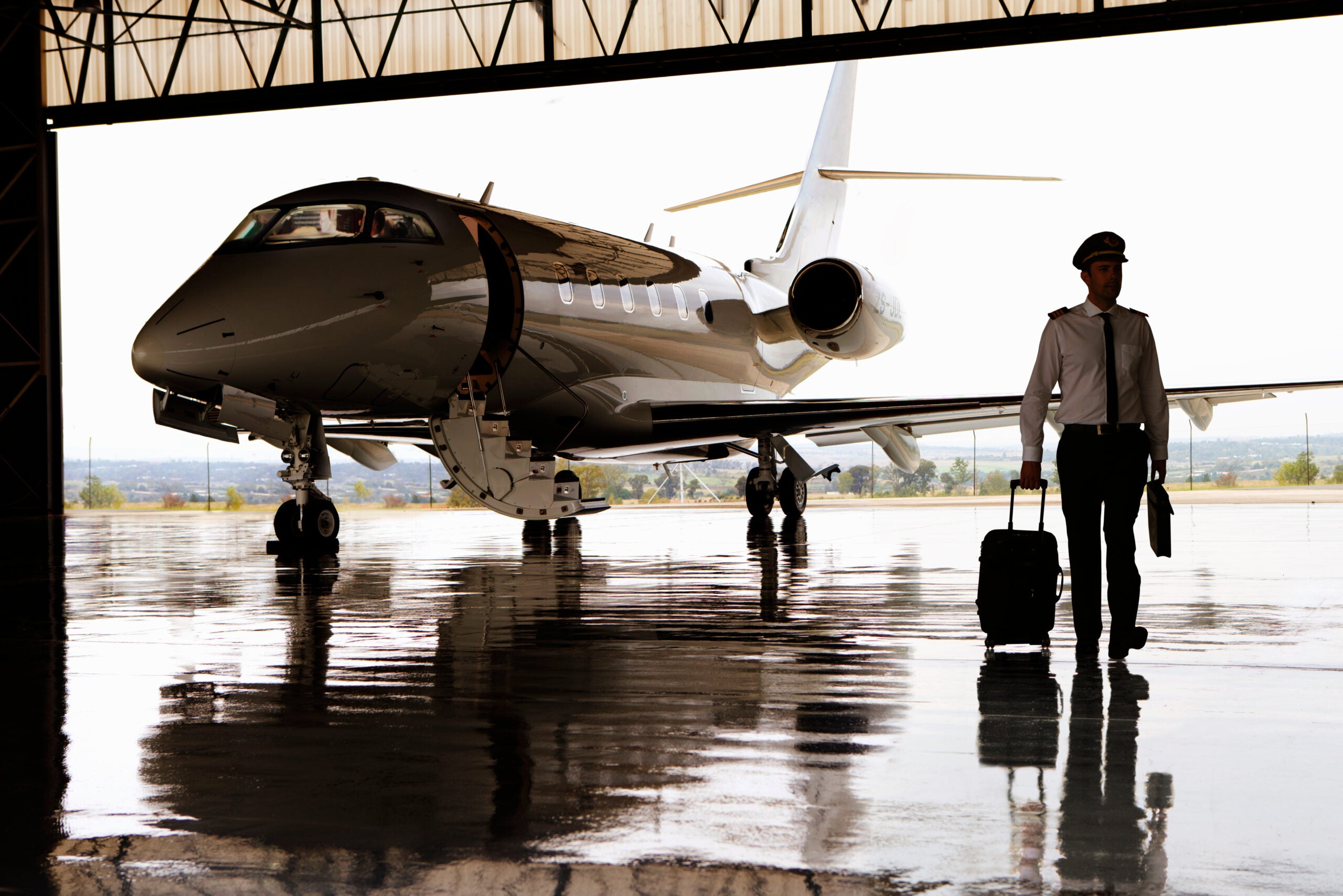 How to Find the Right Corporate Flying Job for You