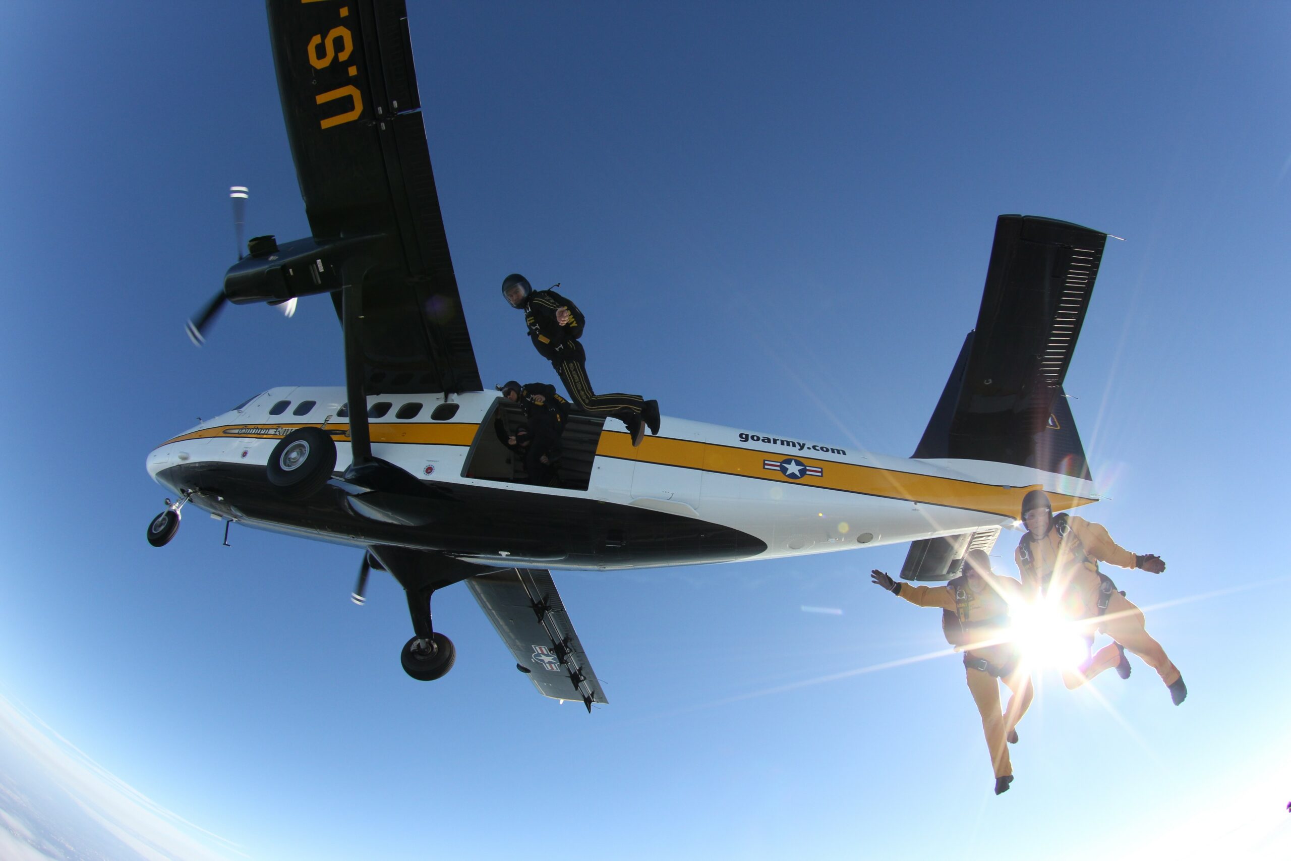 Army Skydiving Team Airplane Triggers Capitol Security Scare and Evacuation