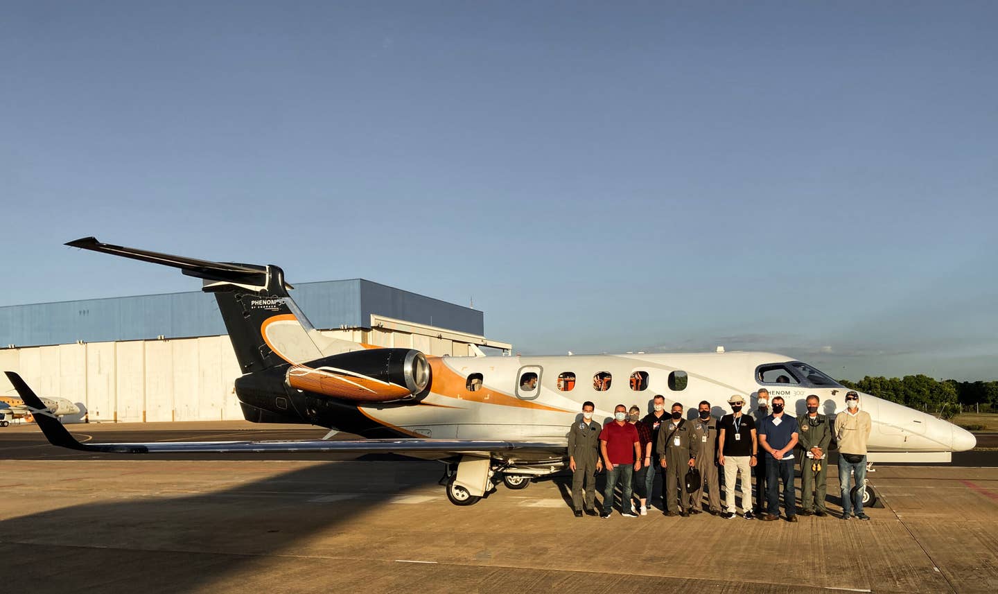 Embraer and Collins Aerospace pilots and engineers, Gavião Peixoto, Brazil. [Photo: Embraer]