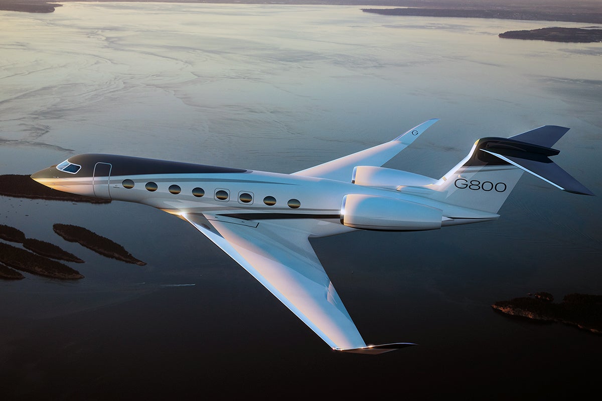 Gulfstream&#8217;s G800 Makes Its First Atlantic Crossing—to FIA22