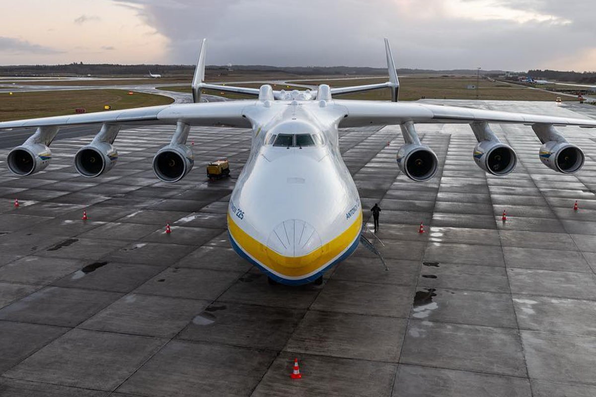New Video Shows Last Flight of An-225 &#8216;Mriya,&#8217; the World’s Largest Airplane