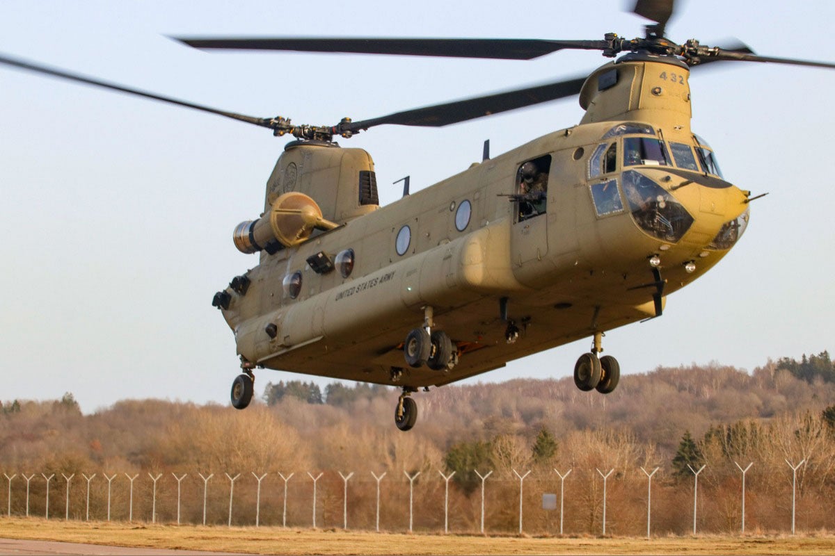 U.S. Army Grounds Fleet of CH-47 Chinooks Because of Engine Fire Risk