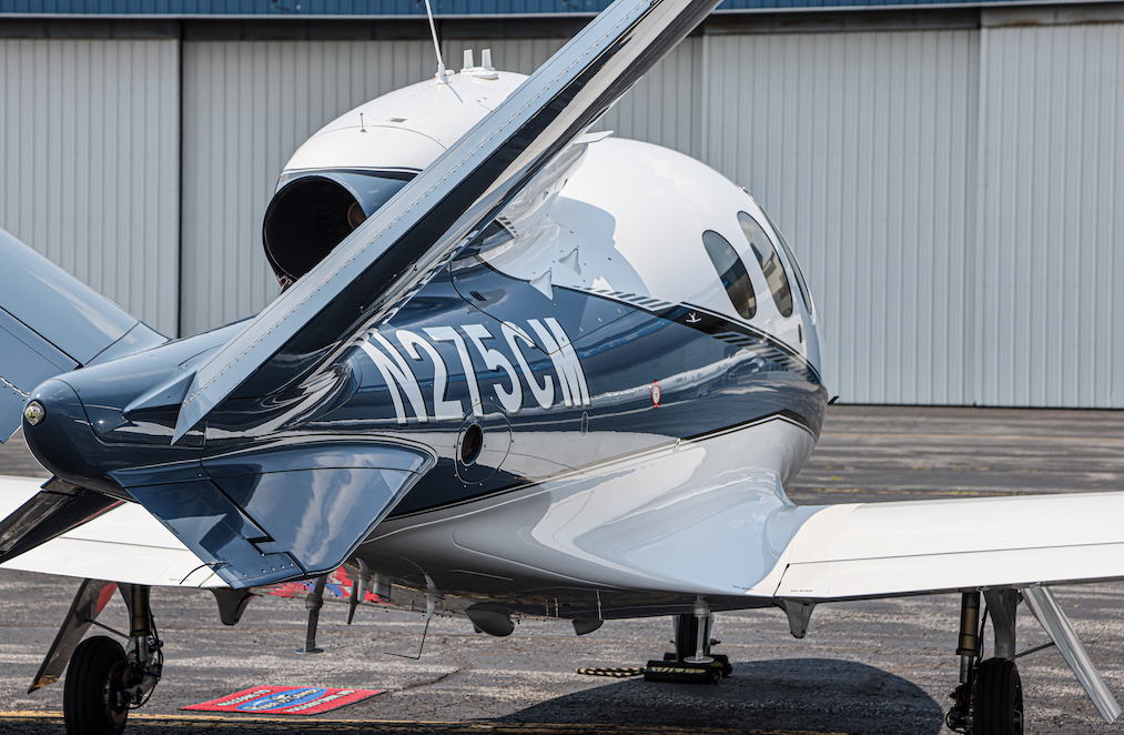 Cirrus Vision Jet Pilot Pulls Chute in Florida
