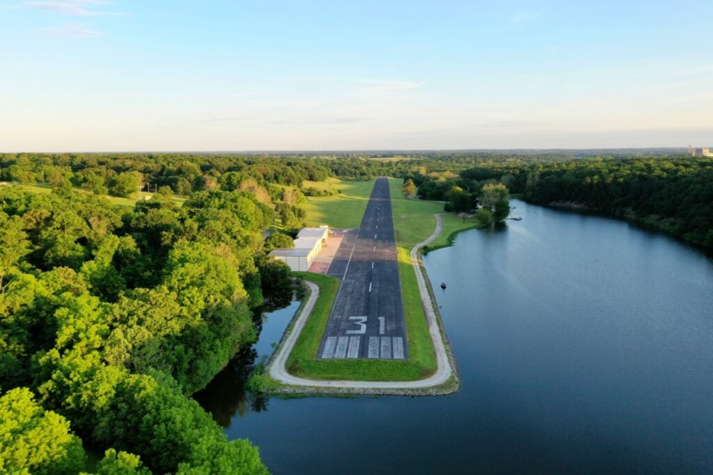 Crystal Lake Airport Offers Waterfront Landings
