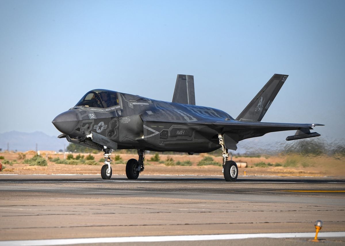 F-35B Pilot Explains Ejection to 911 Operator
