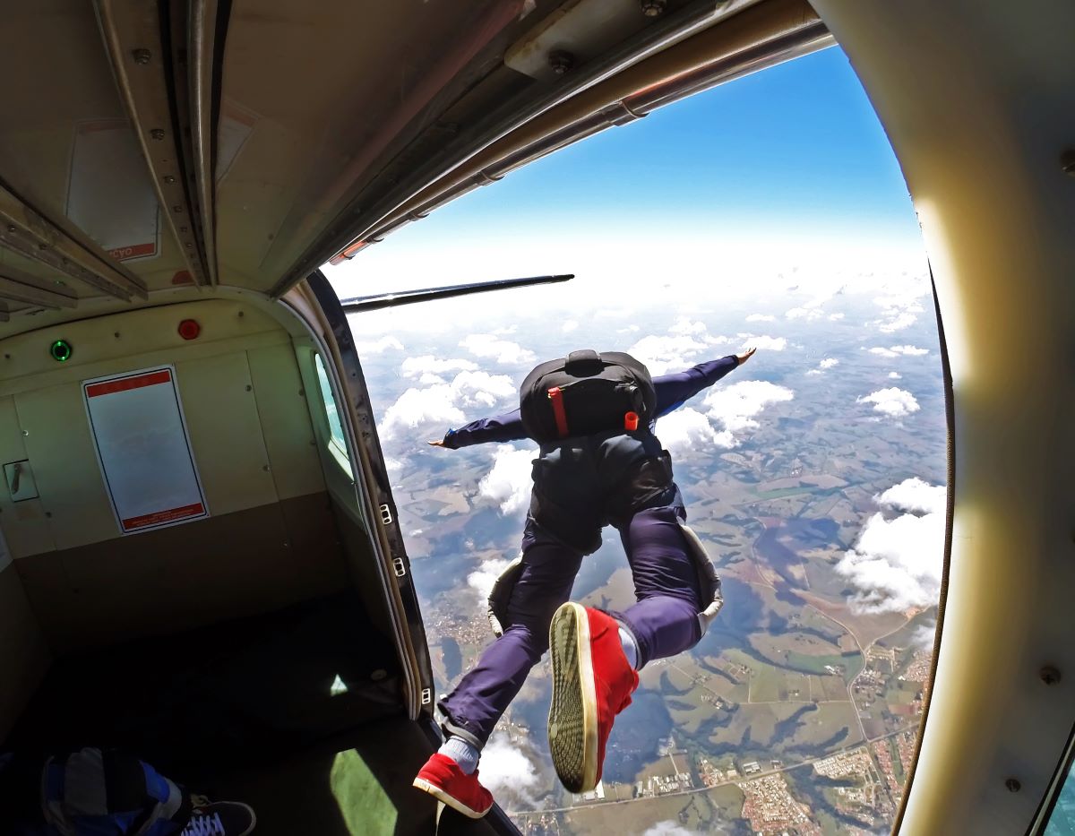 Skydivers Wary of Potential New Regs in FAA Reauthorization 