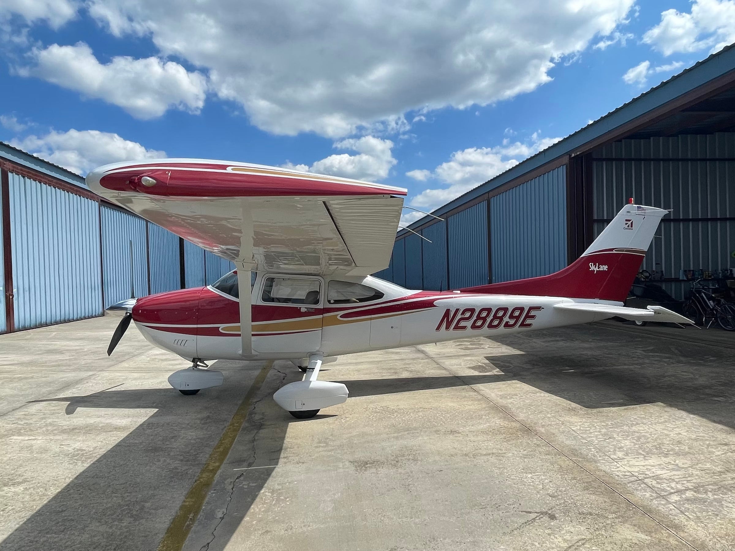 This 1982 Cessna 182R Is a Heavily Upgraded ‘AircraftForSale’ Top Pick