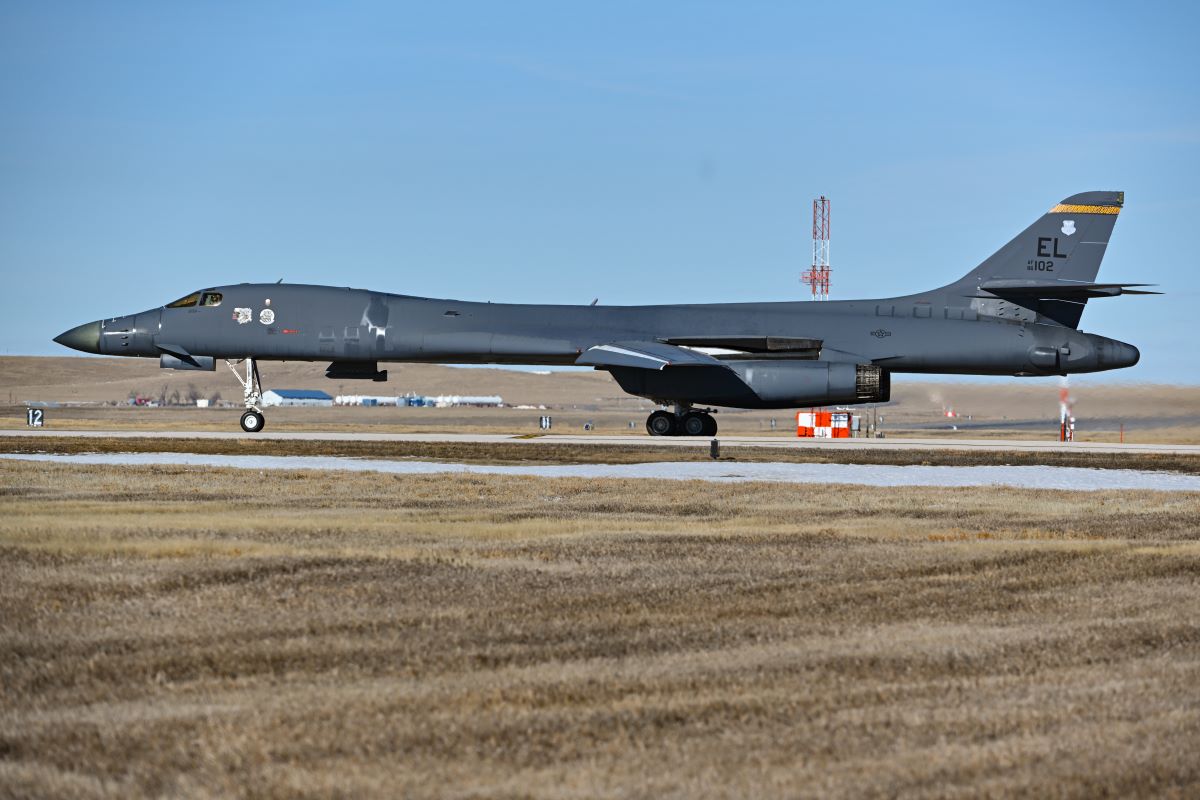 B-1Bs Relocated from Ellsworth AFB Amid Ongoing Crash Investigation