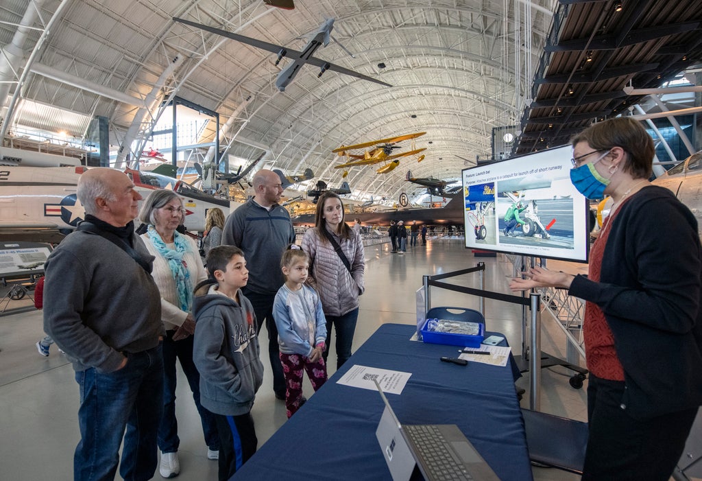 National Air and Space Museum&#8217;s Internship Program Accepting Applications