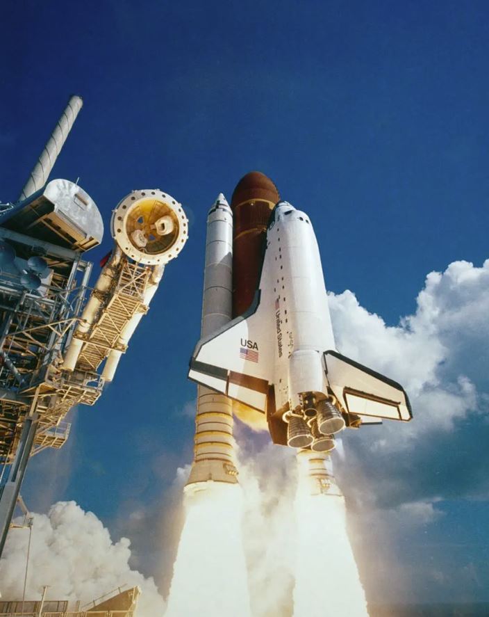 Museum Guide: Space Shuttles on Display
