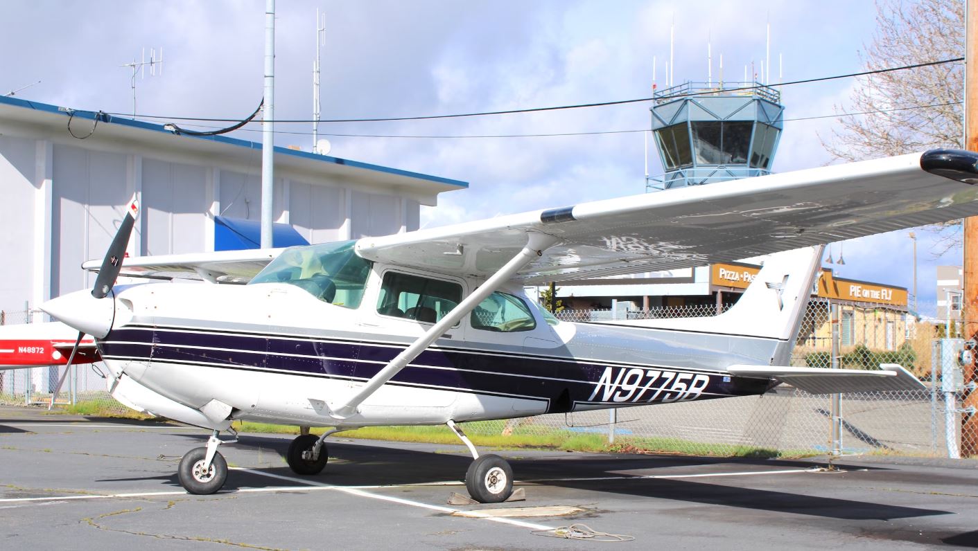 This 1981 Cessna 172RG Cutlass Is a Not-Too-Complex ‘AircraftForSale’ Top Pick