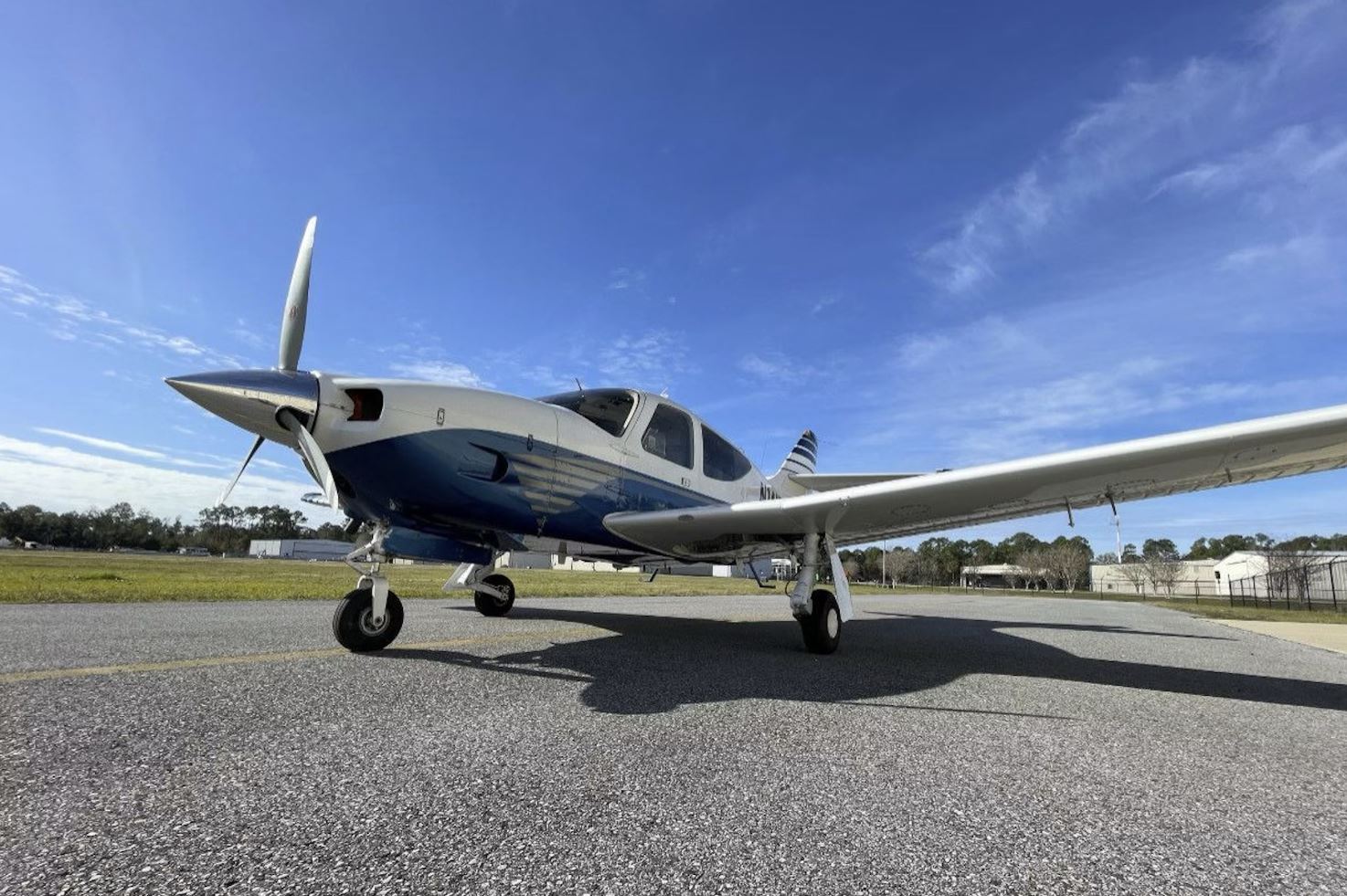 This 1975 Rockwell Commander 112 Is a Stylish, Sturdy ‘AircraftForSale’ Top Pick