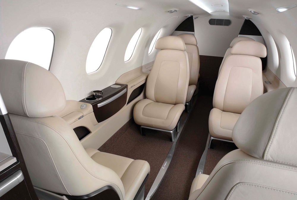 Embraer Phenom 300
