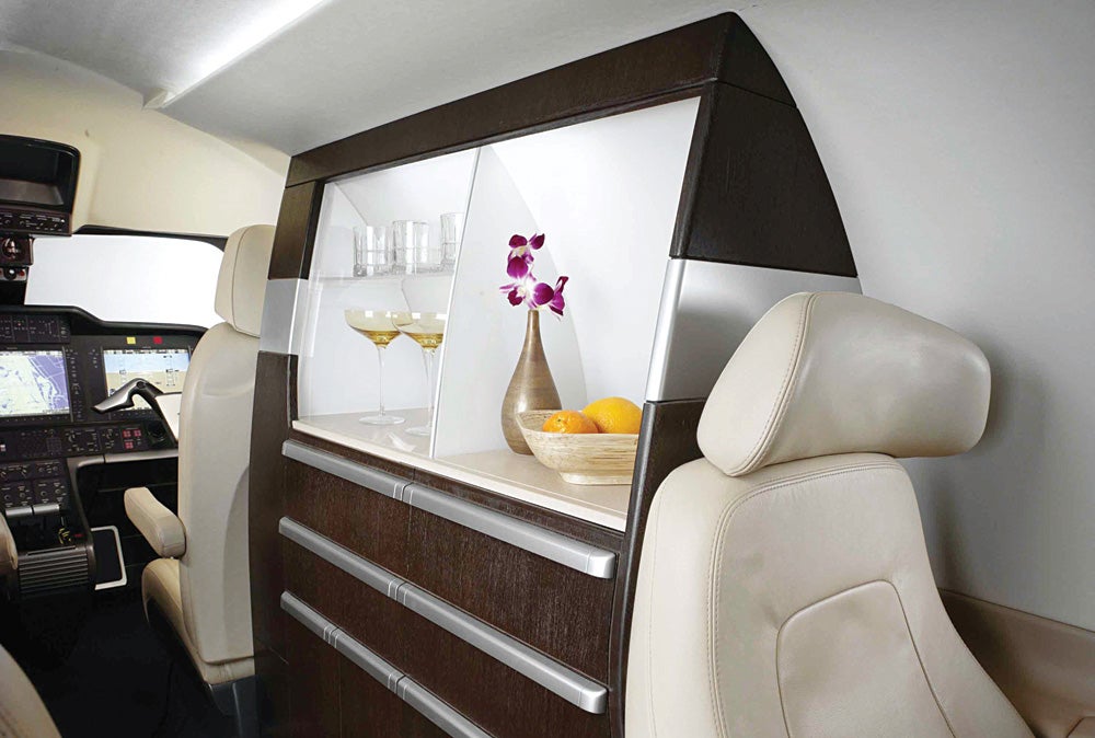 Embraer Phenom 300