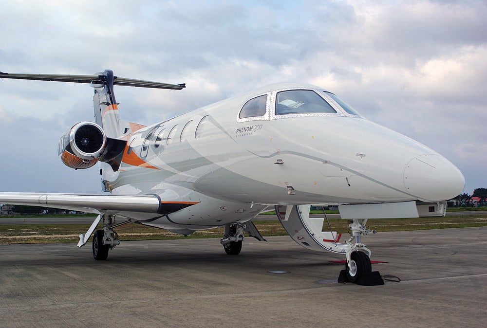Embraer Phenom 300