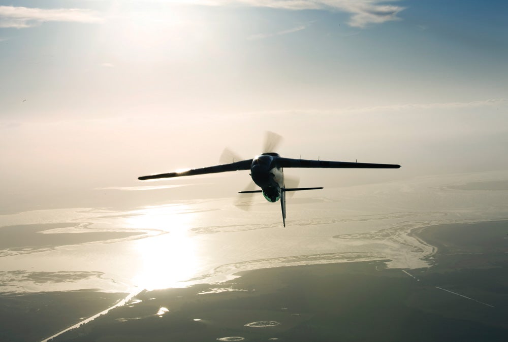 fly0810_mustang5_1000x674.jpg