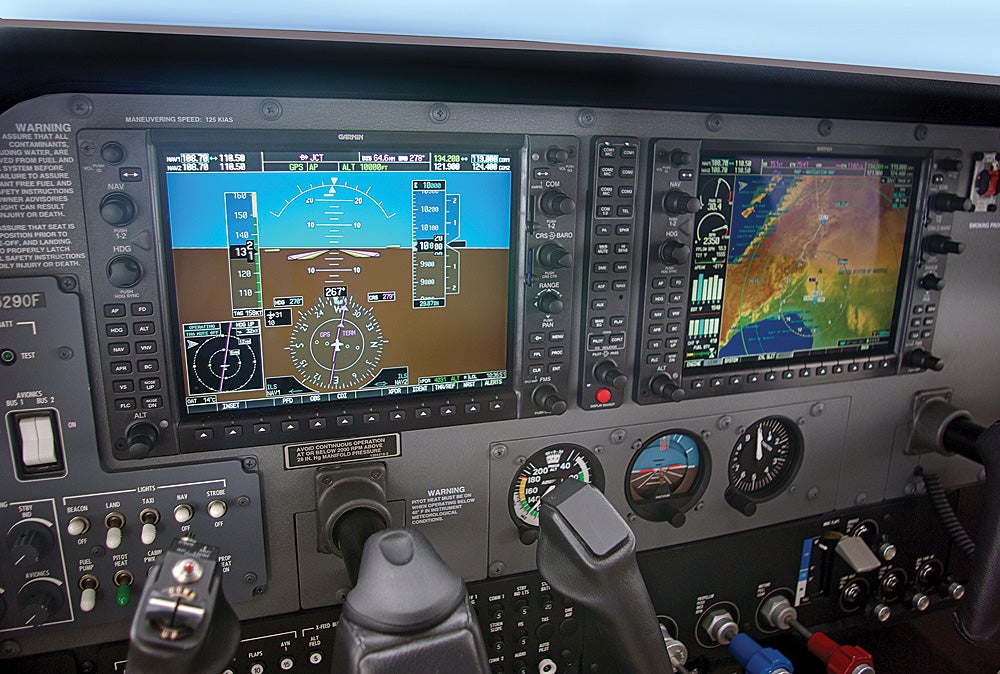 fly0810_cessna2_1000x674.jpg