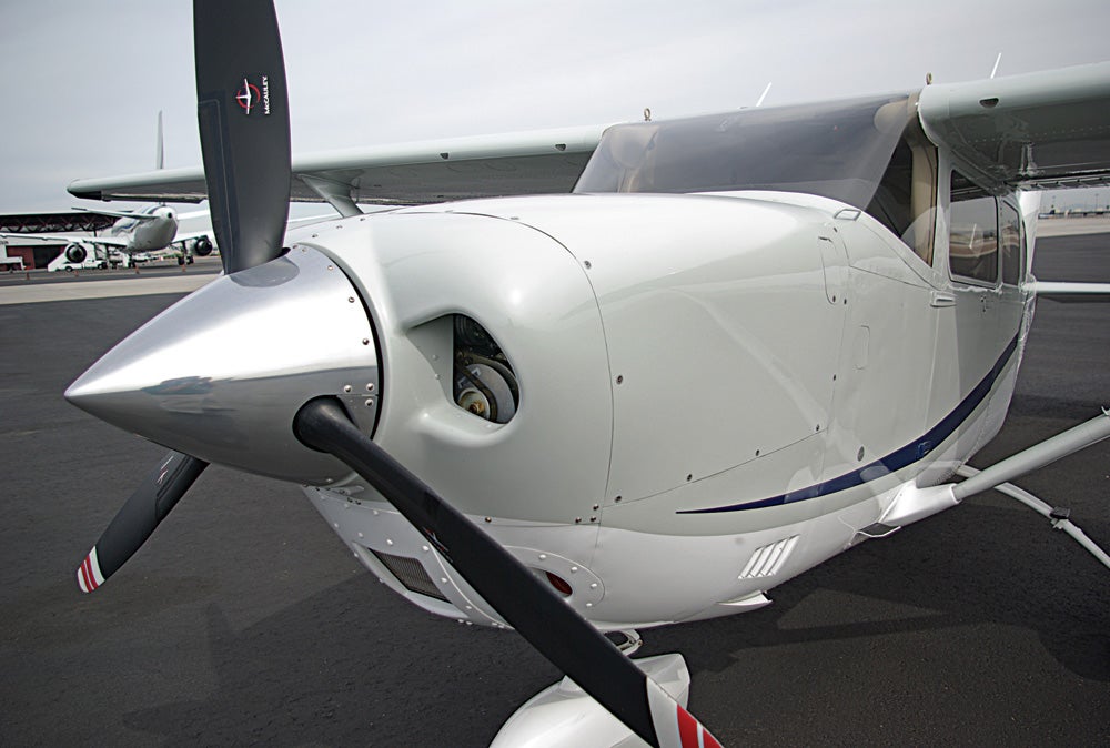 fly0810_cessna5_1000x674.jpg