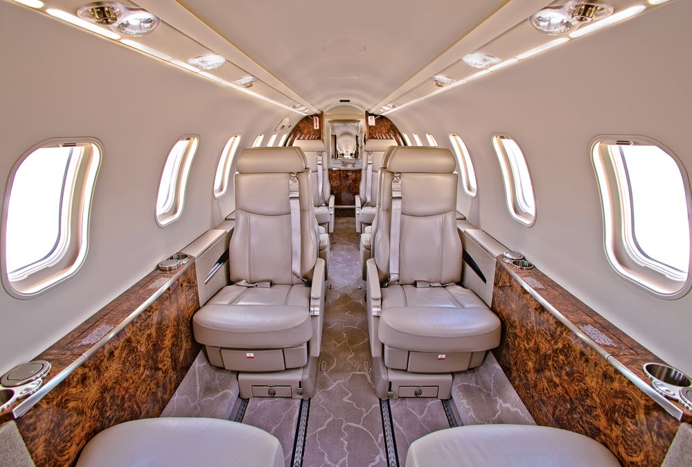 fly1110_lear6_1000x674.jpg