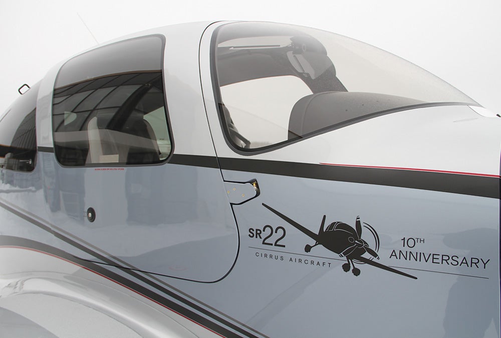 fly0411_cirrus6_1000x674.jpg