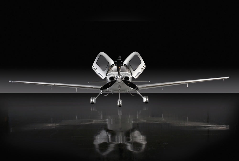 fly0411_history3_1000x674.jpg