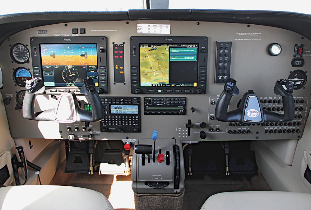 fly0511_ent_piper2.jpg