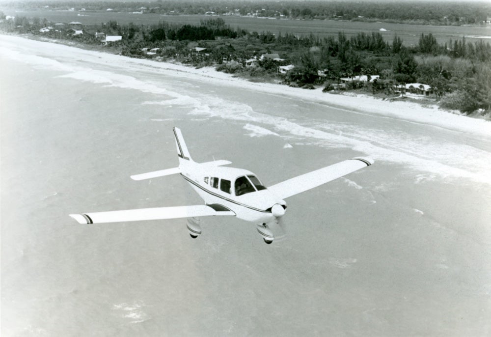 fly0611_archer_dig10.jpg