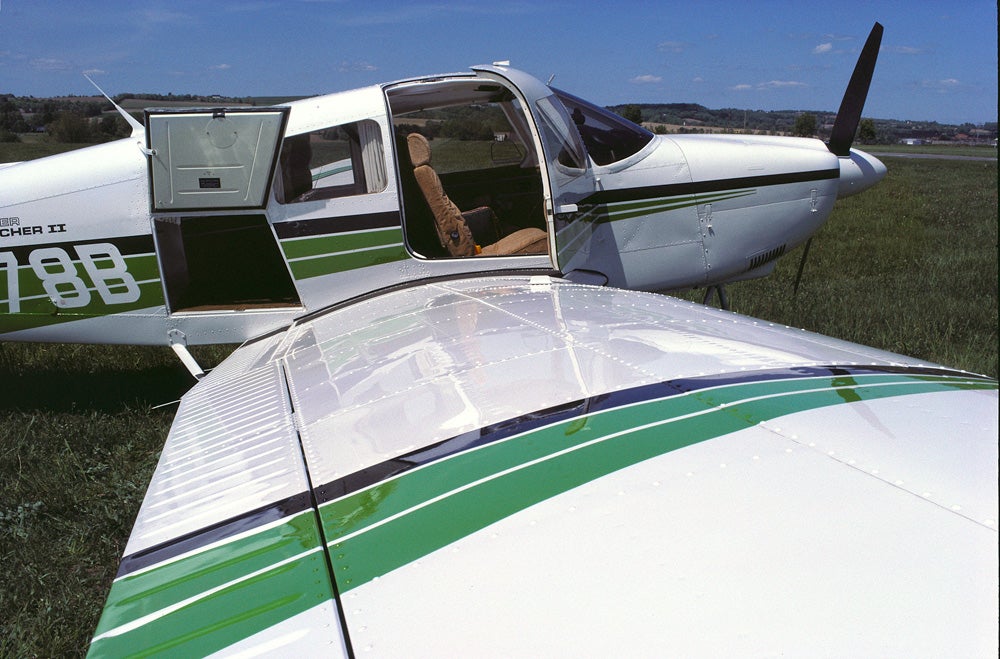 fly0611_archer_dig3.jpg