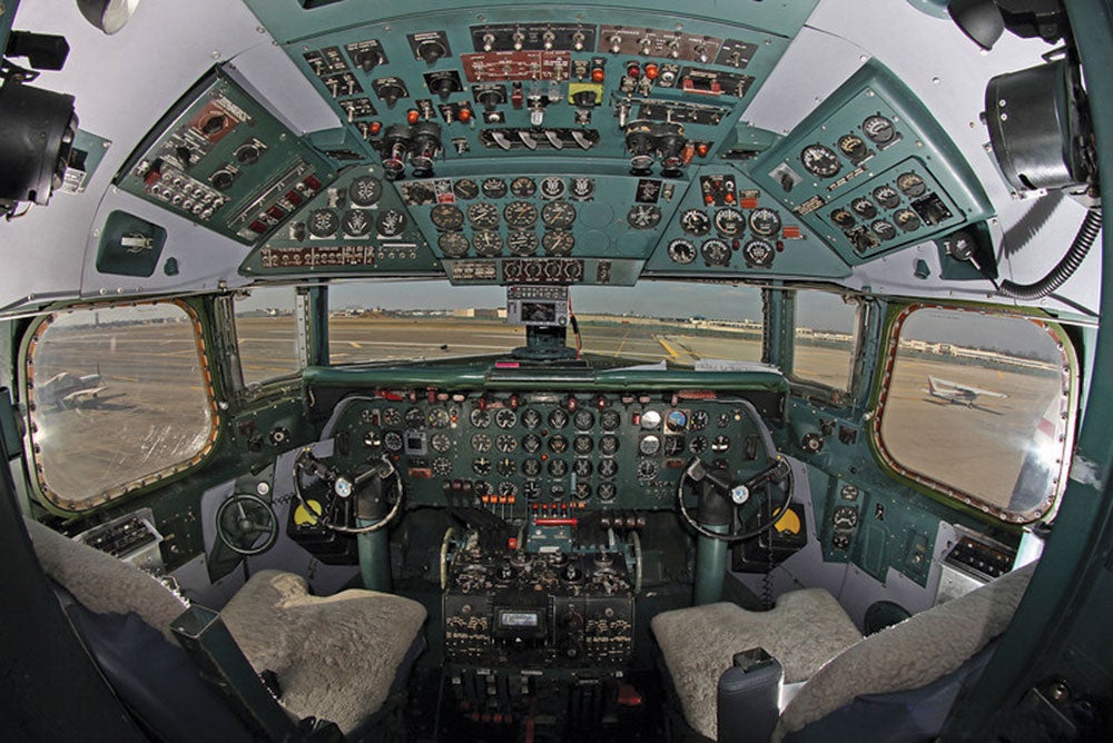 fly0811_dig_jump9.jpg